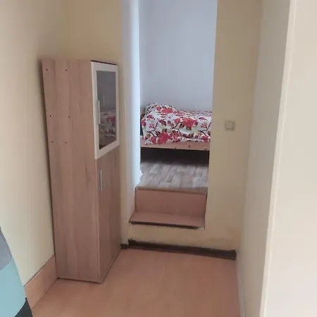 Helle Direkt In Zentrum Apartman